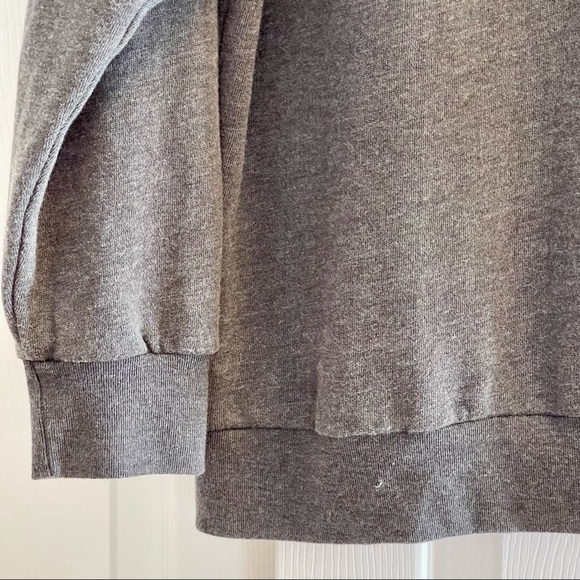 Hollister Sweatshirt Crew Neck Grey with Silver and Floral Block Letters Sz S - Picture 8 of 11